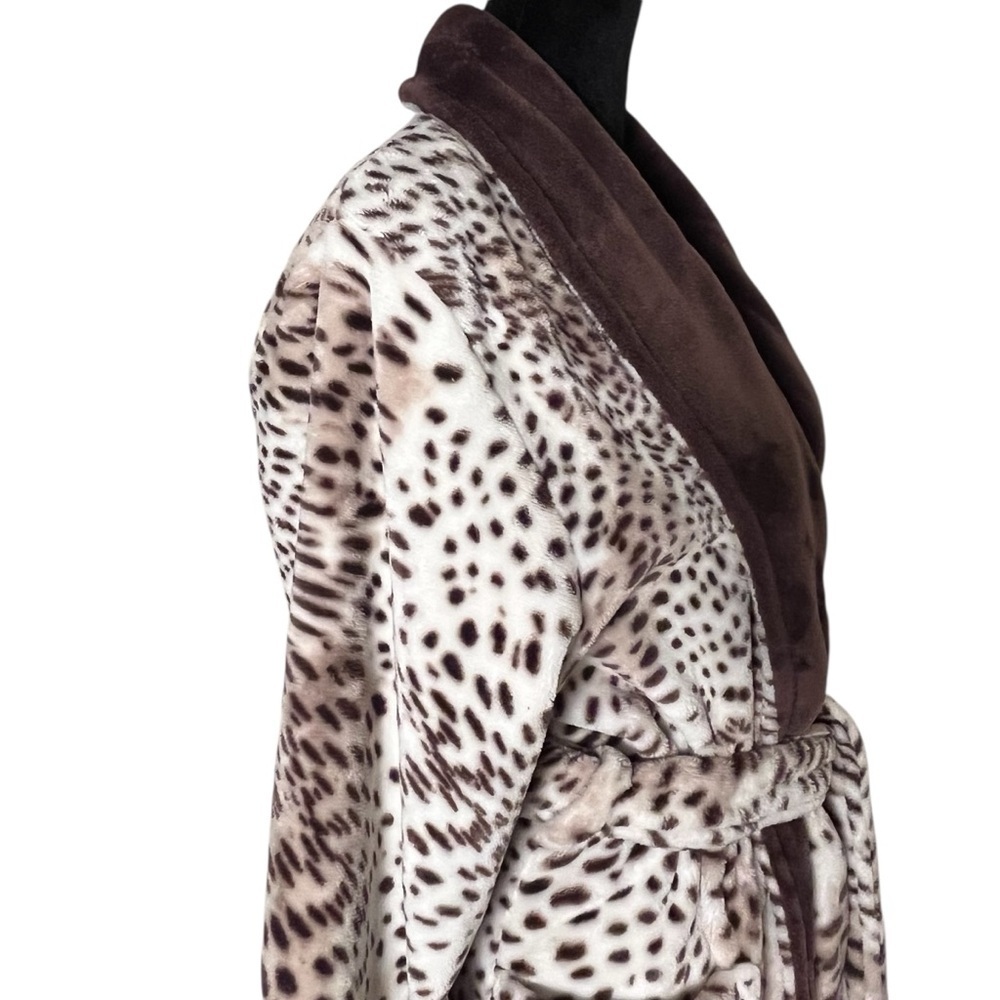 Natori Plush Animal Print Robe — Size XL - Picture 7 of 16